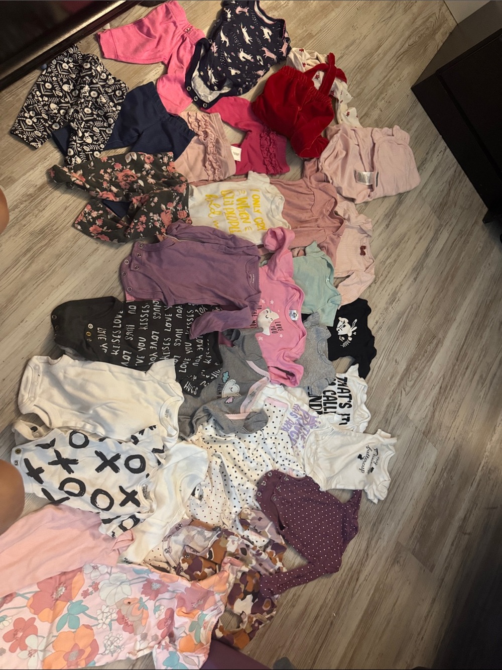 31 piece baby girl lot newborn-0/3 month most newborn